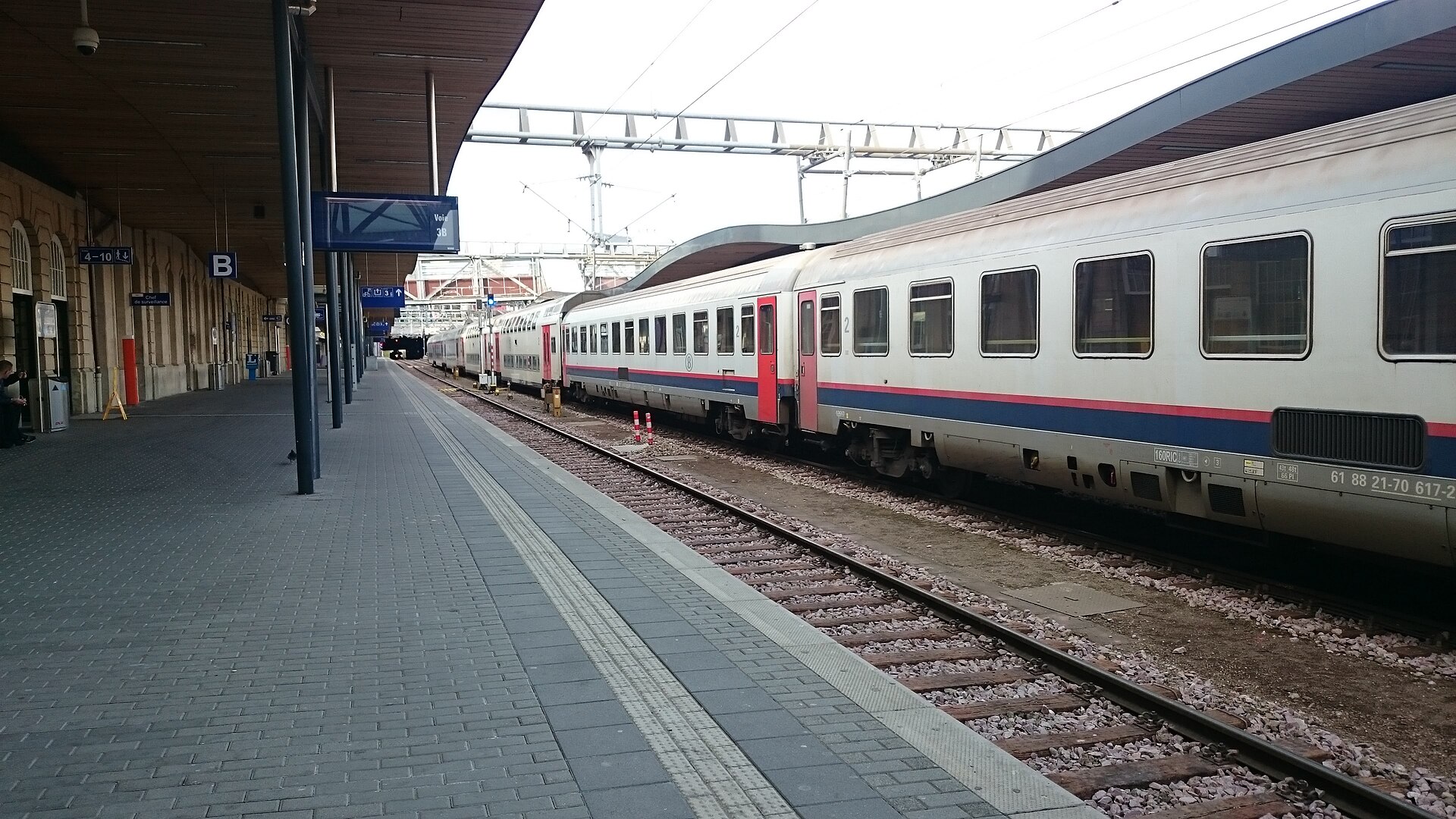 Luxembourg train station platform